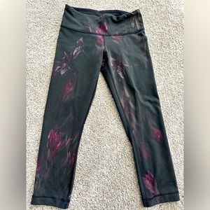 Lululemon vintage crop leggings size 2